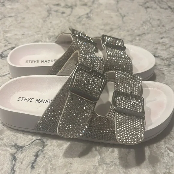 Steve Madden girls rhinestone sandals - Picture 6 of 10